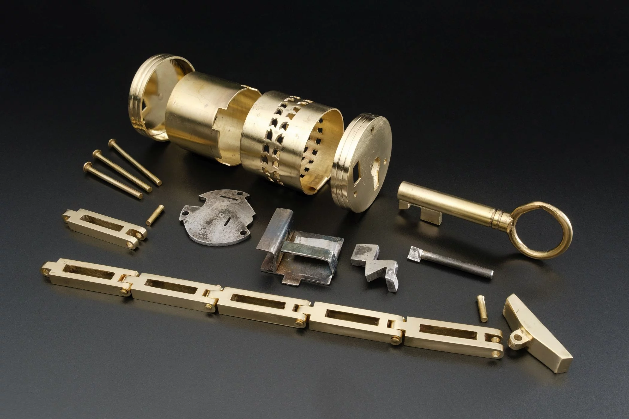 The replica of the barrel box lock 