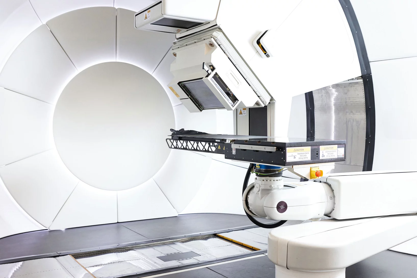 Gantry 3 am Zentrum für Protonentherapie des PSI. Mithilfe dieser drehbaren Behandlungsapparatur werden Krebskranke mit Protonen bestrahlt, um Tumore zu zerstören.