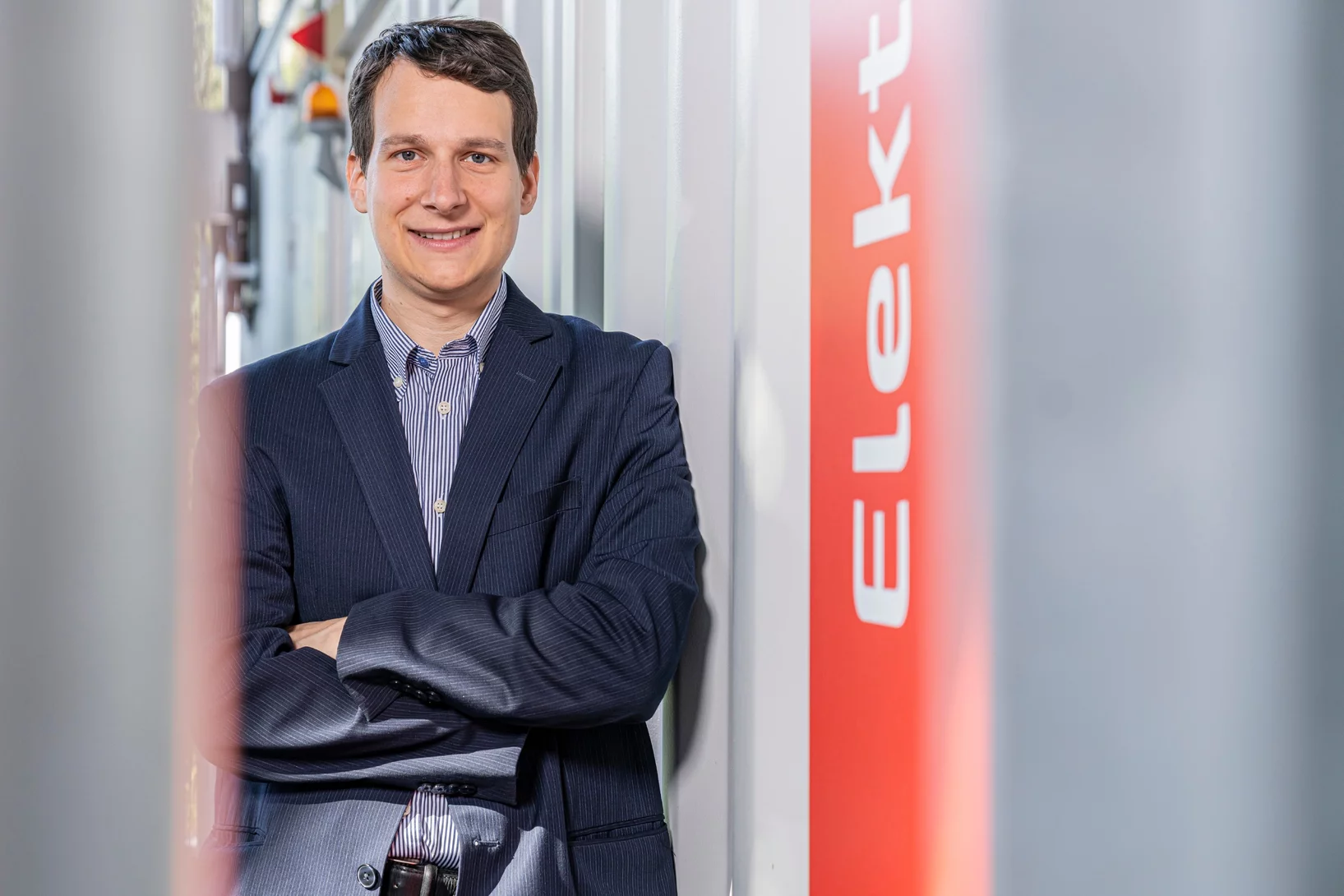 Emanuele Moioli analysiert am PSI-Zentrum für Energie- und Umweltwissenschaften die Möglichkeiten für einen klimaneutralen Verkehr in der Schweiz. 